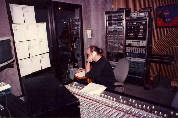 Ed speaks to George Harrison ES on phone with GH